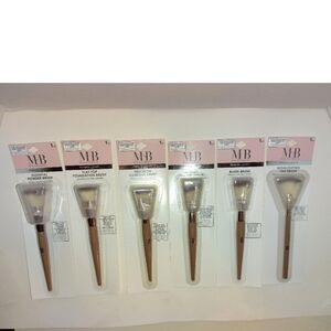 NWT MHB  MAKEUP BRUSH SET